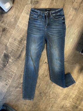Judy Blue Medium Wash High-Rise Skinny Jeans - Blue